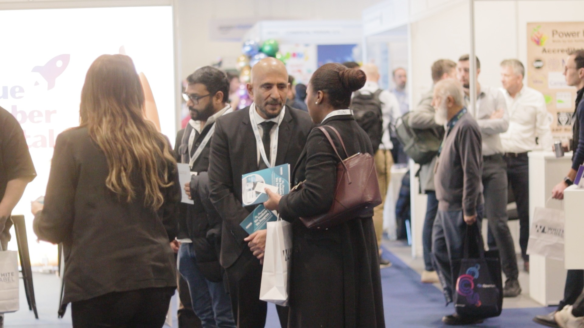 fea3ef1e-0fad-40f1-b4f1-8a922cd978fe